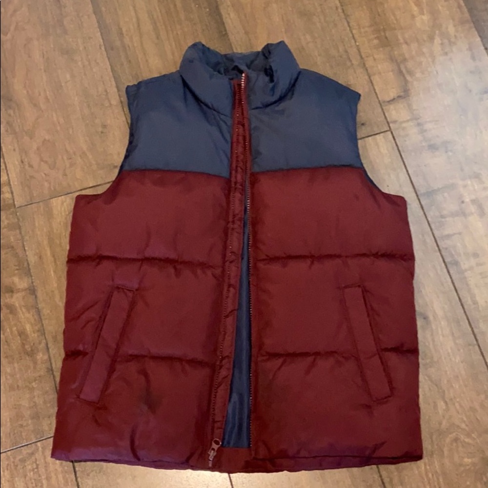Boys Old Navy puffer vest maroon/navy size 10/12